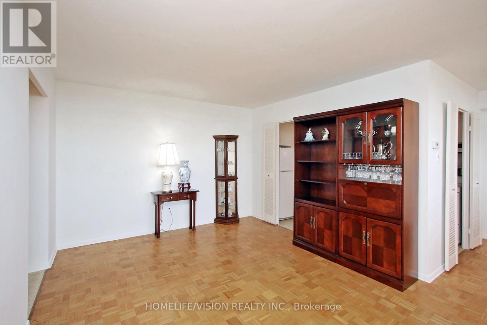2004 - 360 Ridelle Avenue, Toronto, Ontario  M6B 1K1 - Photo 10 - W12457683