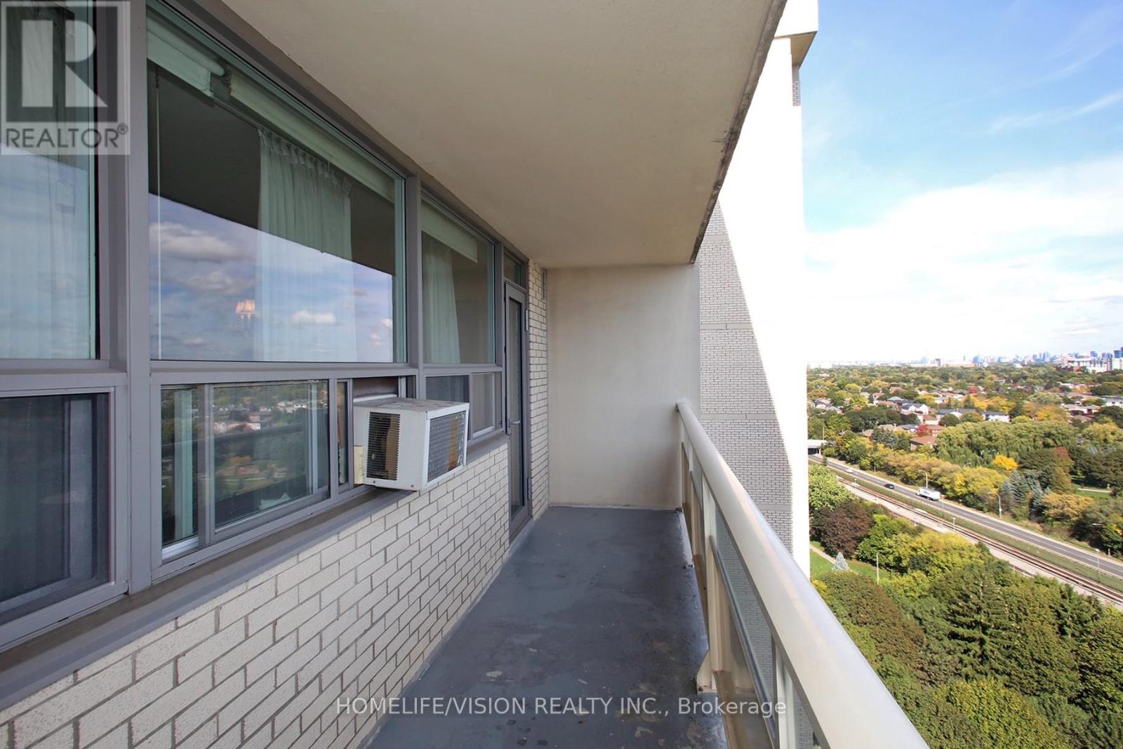 2004 - 360 Ridelle Avenue, Toronto, Ontario  M6B 1K1 - Photo 23 - W12457683