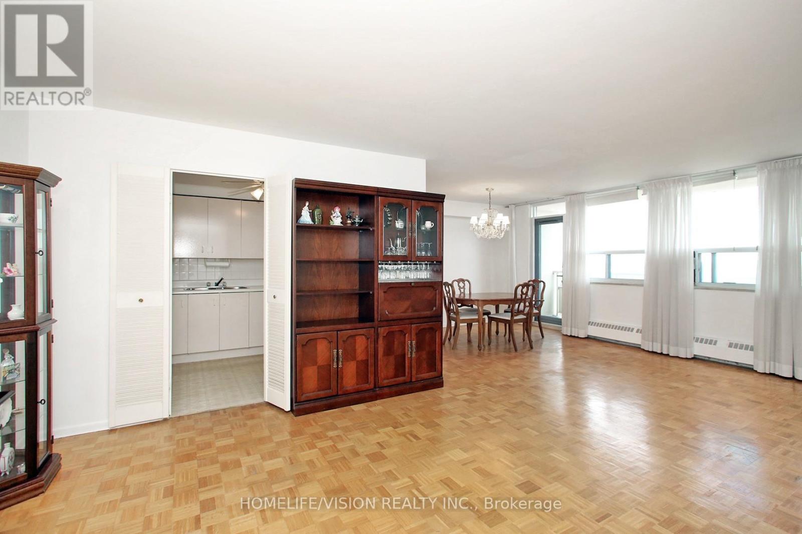 2004 - 360 Ridelle Avenue, Toronto, Ontario  M6B 1K1 - Photo 7 - W12457683