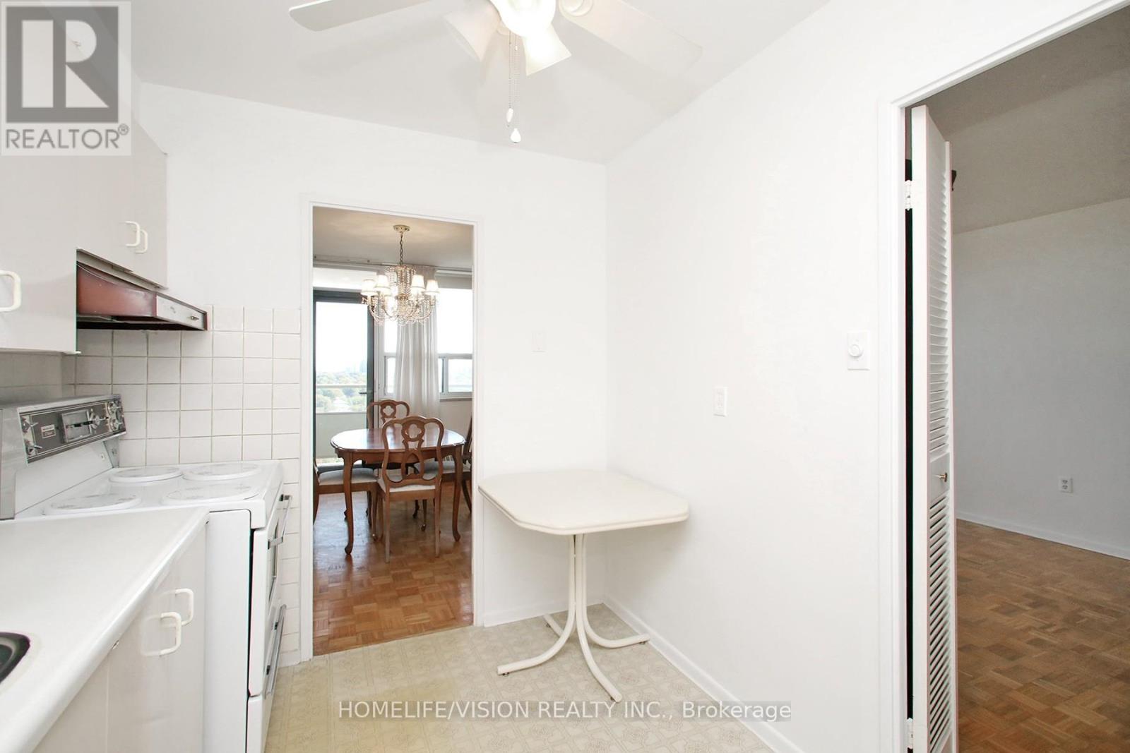 2004 - 360 Ridelle Avenue, Toronto, Ontario  M6B 1K1 - Photo 15 - W12457683
