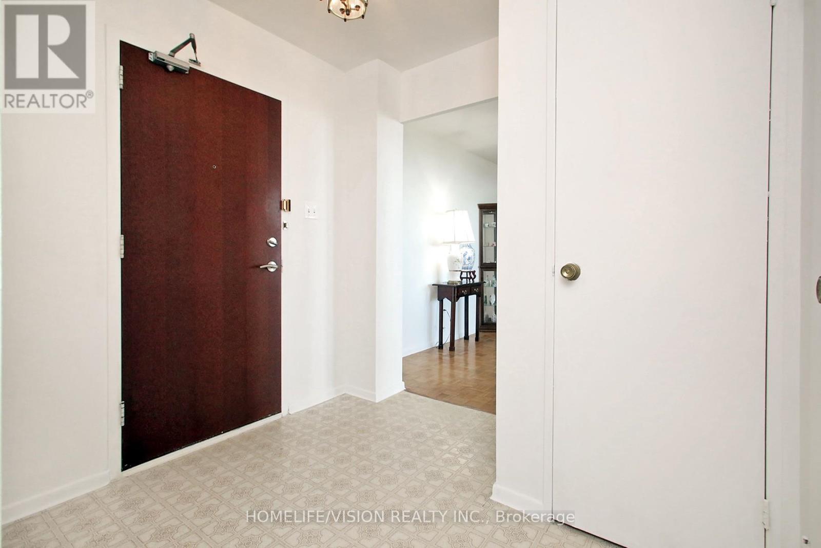 2004 - 360 Ridelle Avenue, Toronto, Ontario  M6B 1K1 - Photo 6 - W12457683