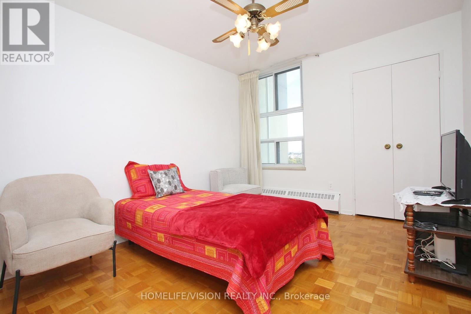 2004 - 360 Ridelle Avenue, Toronto, Ontario  M6B 1K1 - Photo 19 - W12457683