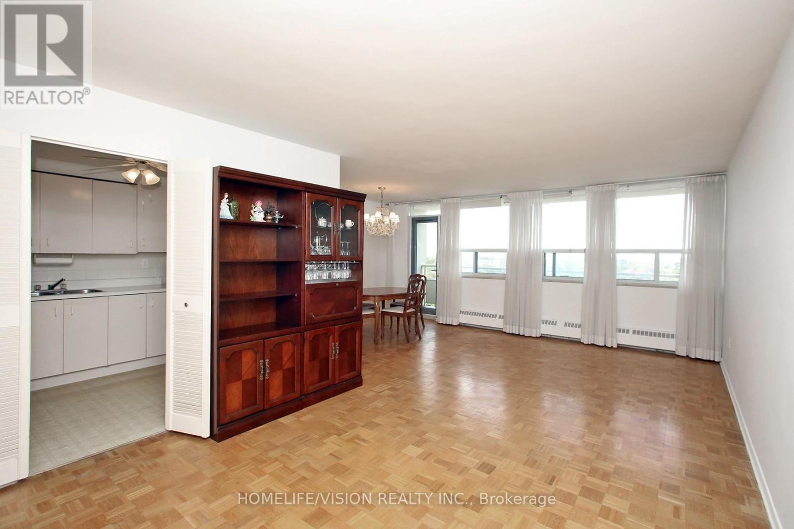 2004 - 360 Ridelle Avenue, Toronto, Ontario  M6B 1K1 - Photo 8 - W12457683