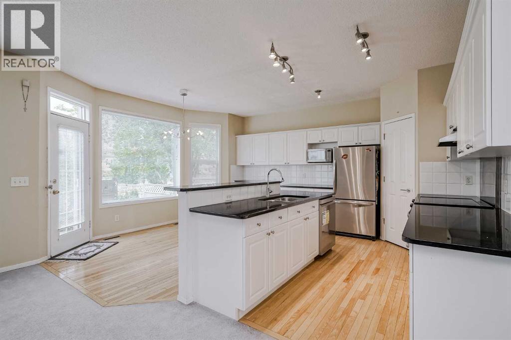 375 Douglas Glen Gardens Se, Calgary, Alberta  T2Z 3T1 - Photo 14 - A2257394