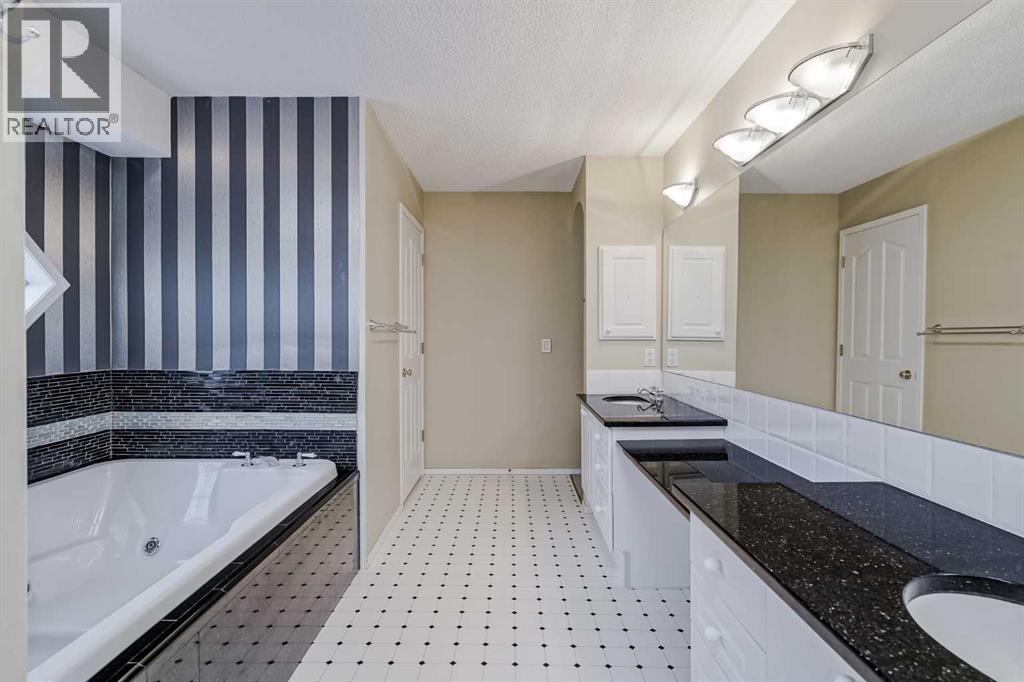 375 Douglas Glen Gardens Se, Calgary, Alberta  T2Z 3T1 - Photo 30 - A2257394