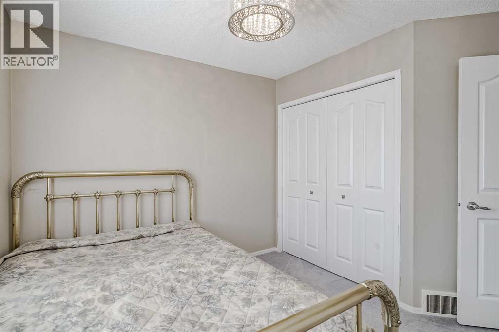 375 Douglas Glen Gardens Se, Calgary, Alberta  T2Z 3T1 - Photo 38 - A2257394