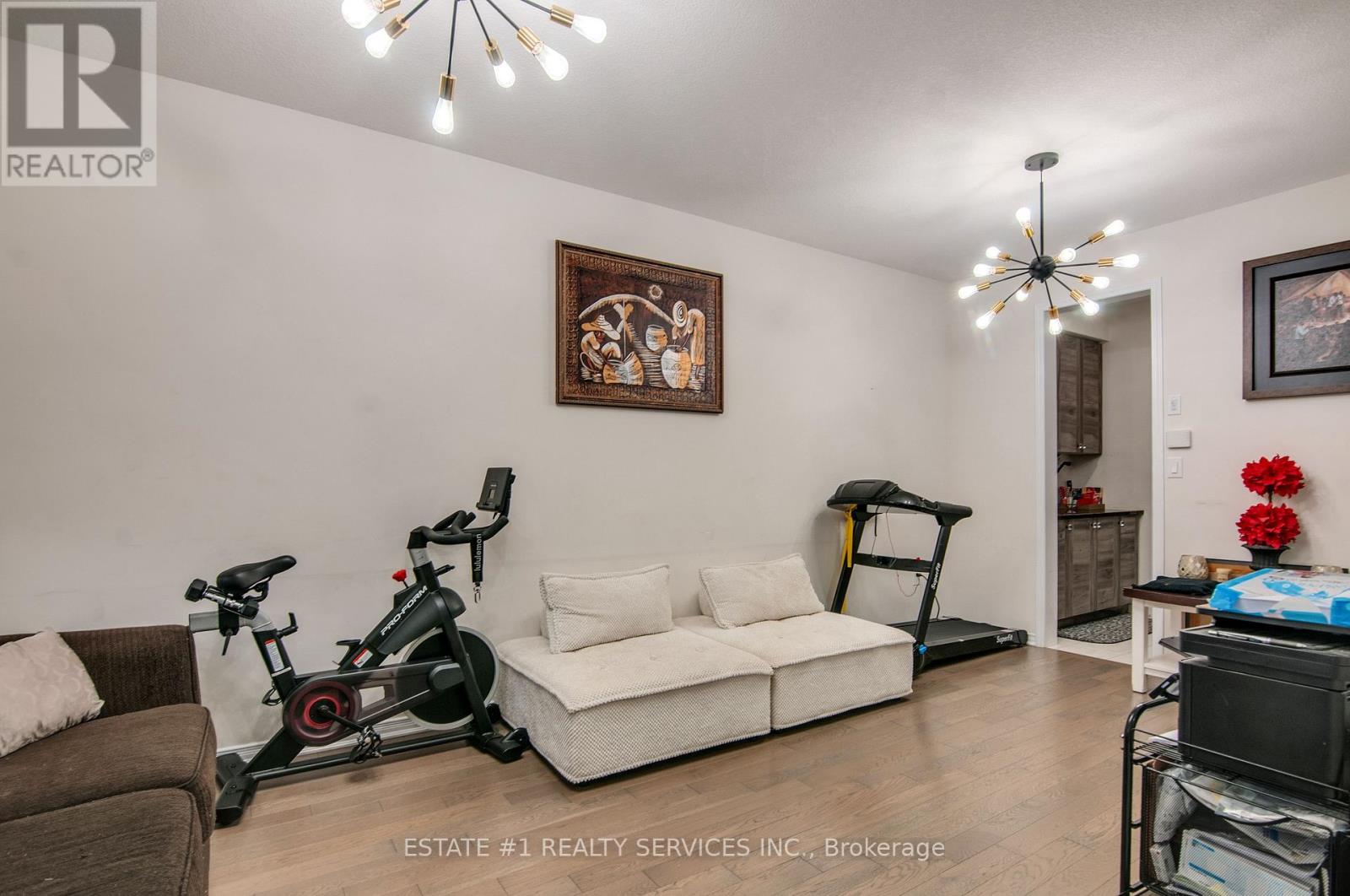 59 July Avenue, Hamilton, Ontario  L8J 0M4 - Photo 7 - X12455865