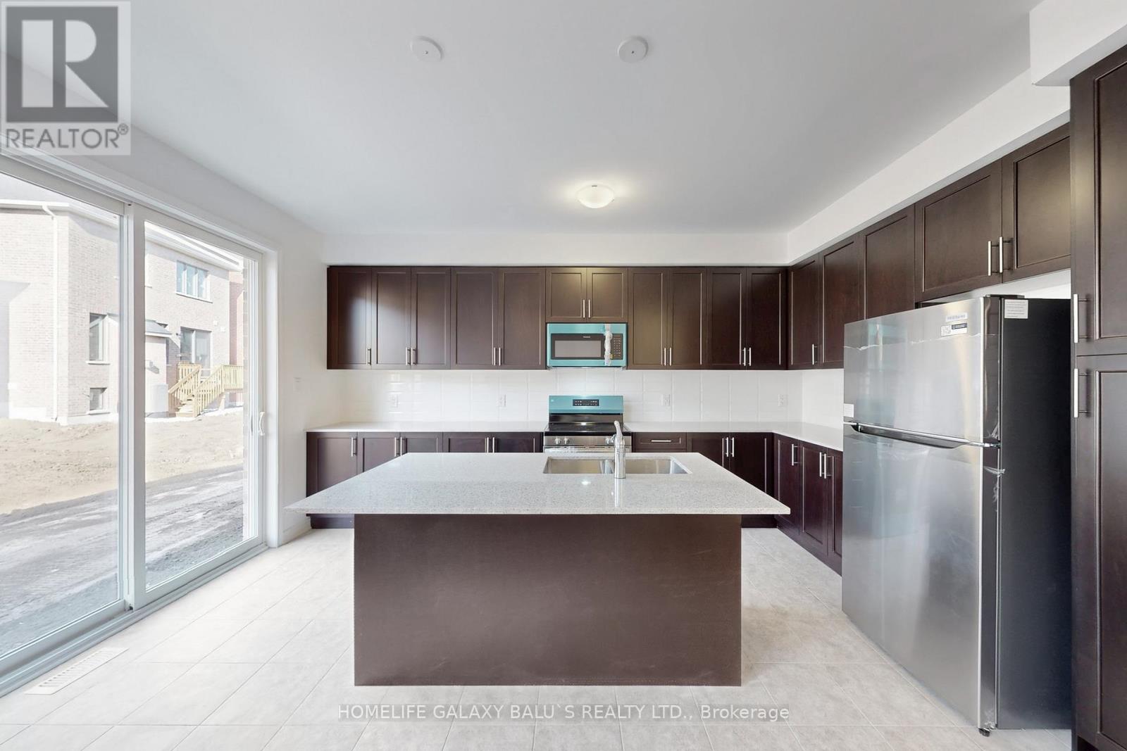 3266 Brigadier Avenue, Pickering, Ontario  L1X 0N4 - Photo 10 - E12458786
