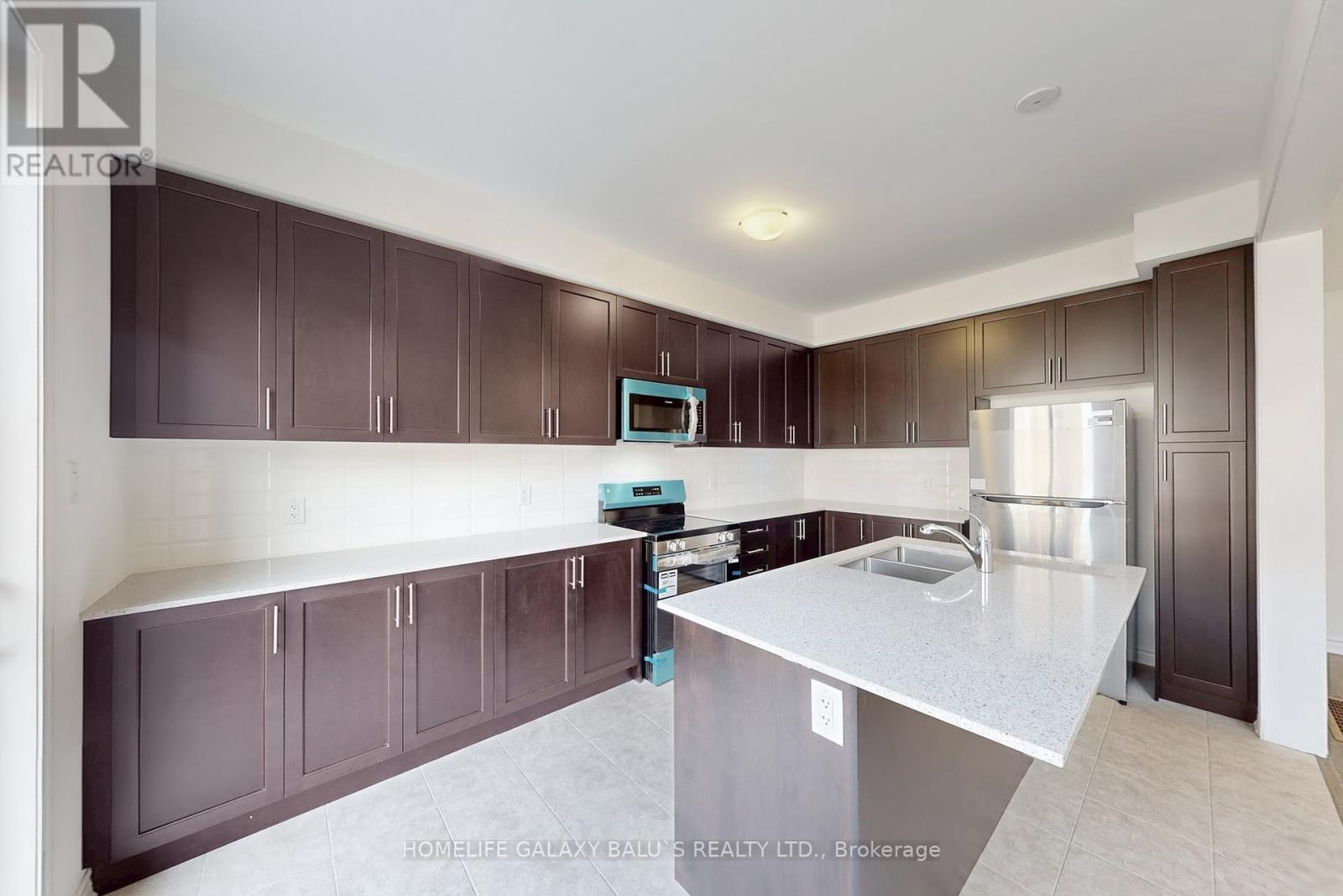 3266 Brigadier Avenue, Pickering, Ontario  L1X 0N4 - Photo 11 - E12458786