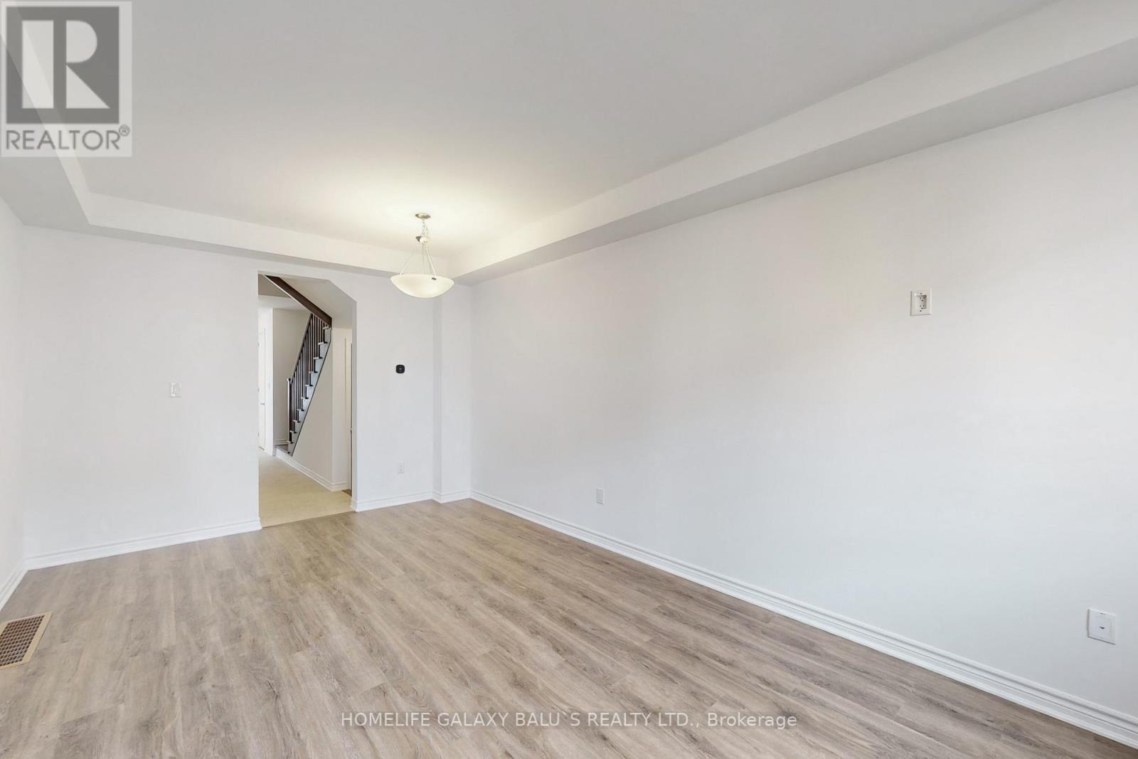 3266 Brigadier Avenue, Pickering, Ontario  L1X 0N4 - Photo 9 - E12458786