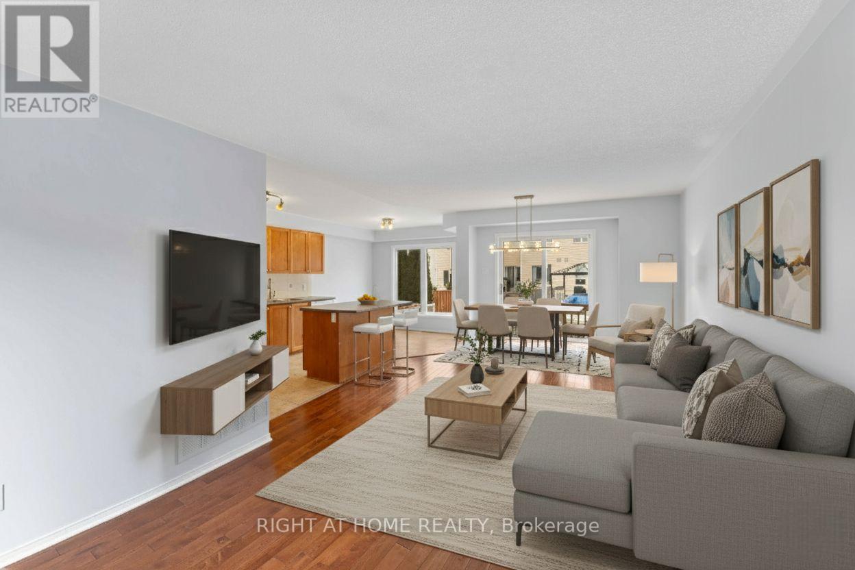 421 Hillsboro Private, Ottawa, Ontario  K2M 3A7 - Photo 2 - X12393744