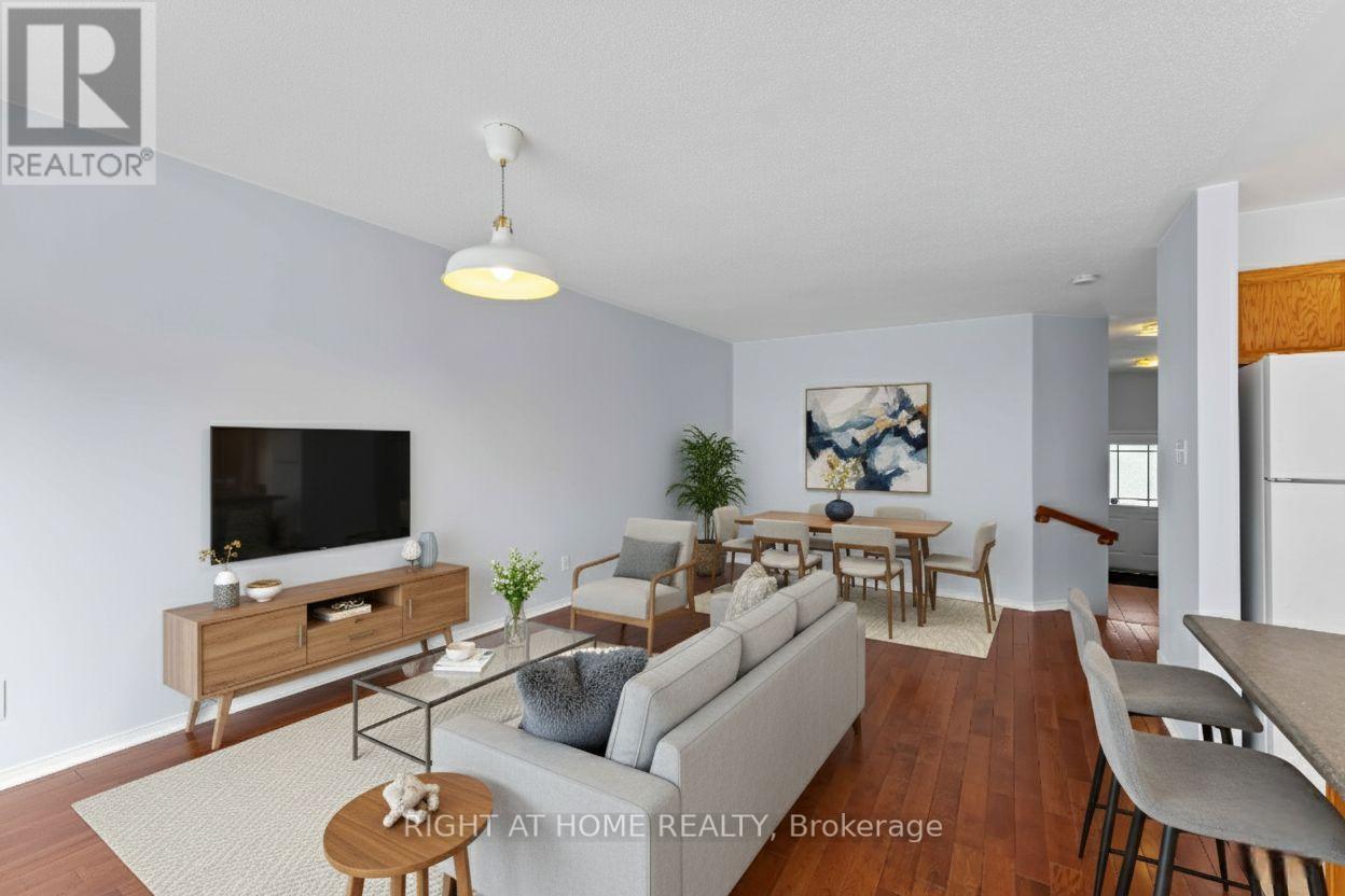 421 Hillsboro Private, Ottawa, Ontario  K2M 3A7 - Photo 3 - X12393744