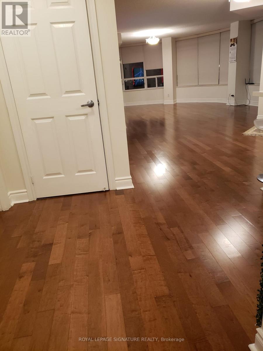 2624 - 3888 Duke Of York Boulevard, Mississauga, Ontario  L5B 4P5 - Photo 26 - W12415105