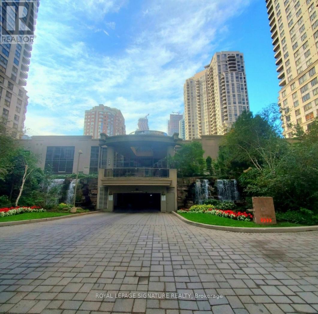 2624 - 3888 DUKE OF YORK BOULEVARD, Mississauga, Ontario