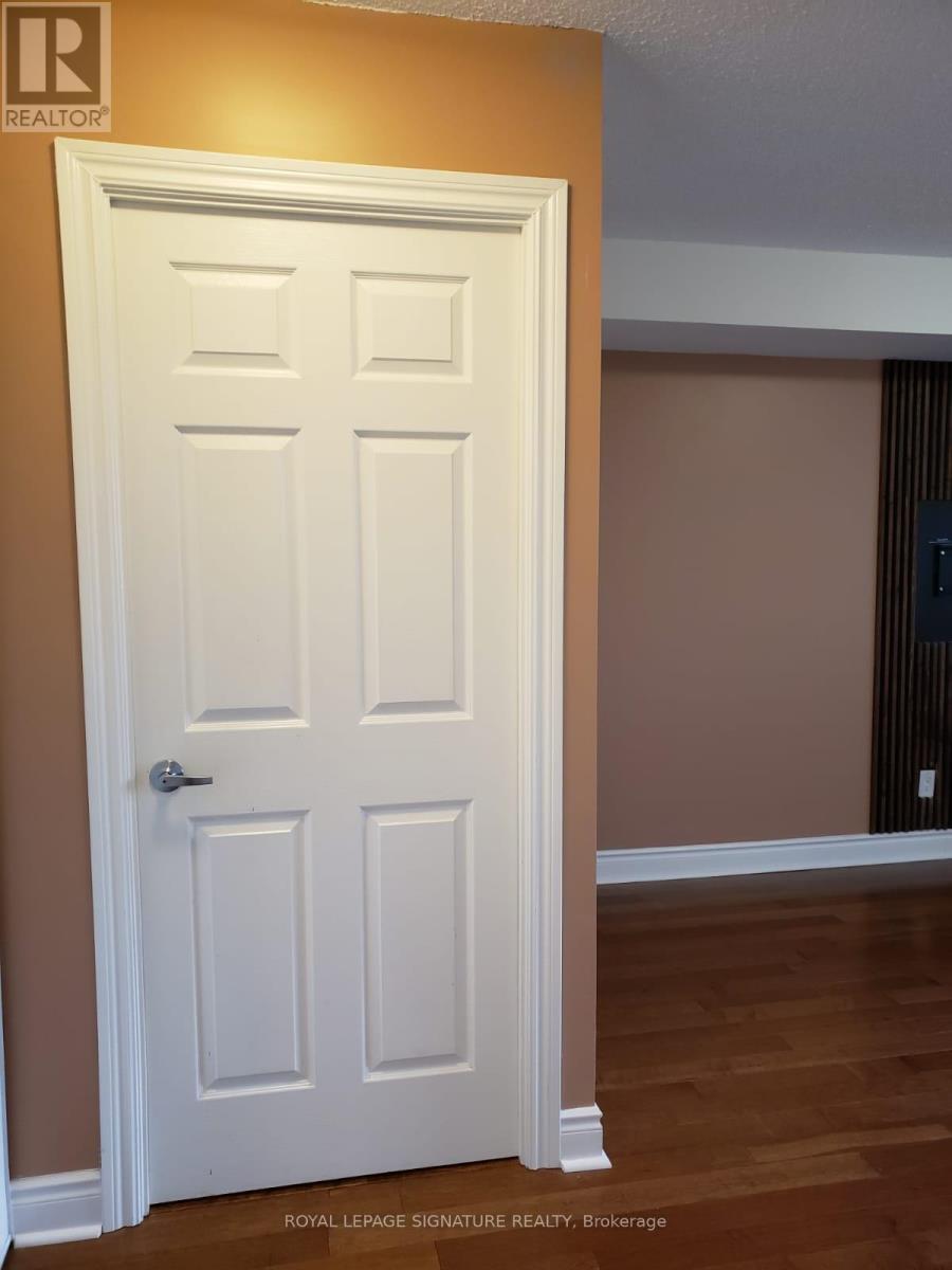 2624 - 3888 Duke Of York Boulevard, Mississauga, Ontario  L5B 4P5 - Photo 15 - W12415105