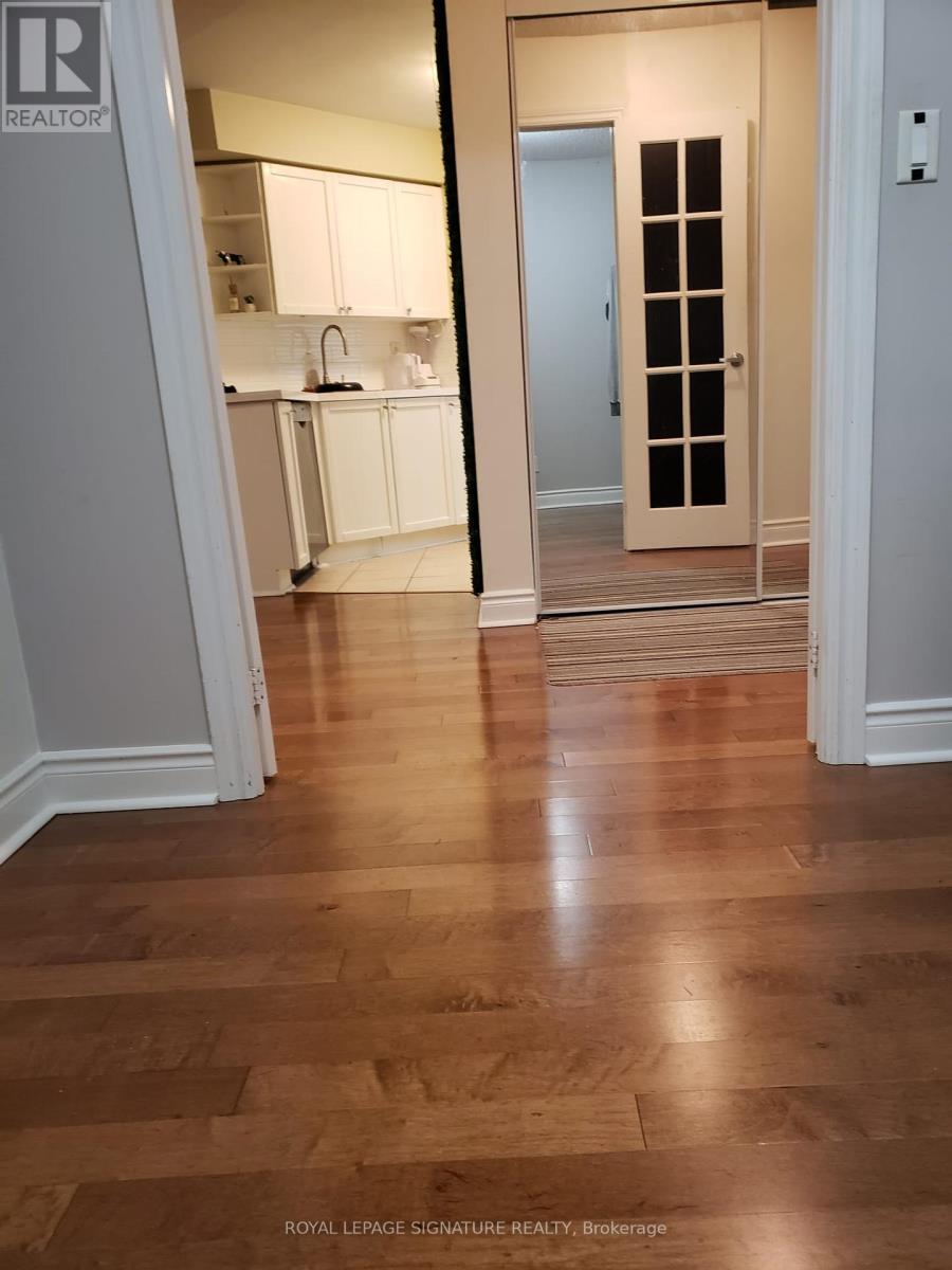 2624 - 3888 Duke Of York Boulevard, Mississauga, Ontario  L5B 4P5 - Photo 25 - W12415105