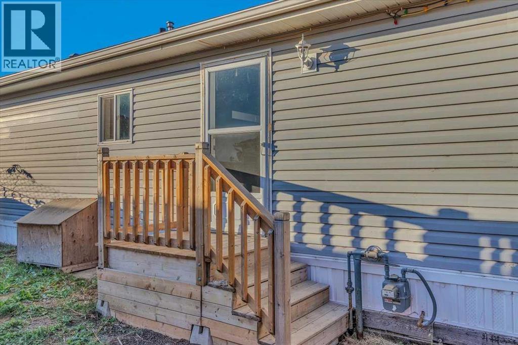 172 Meadowlark Lane, Carstairs, Alberta  T0M 0N0 - Photo 7 - A2263429