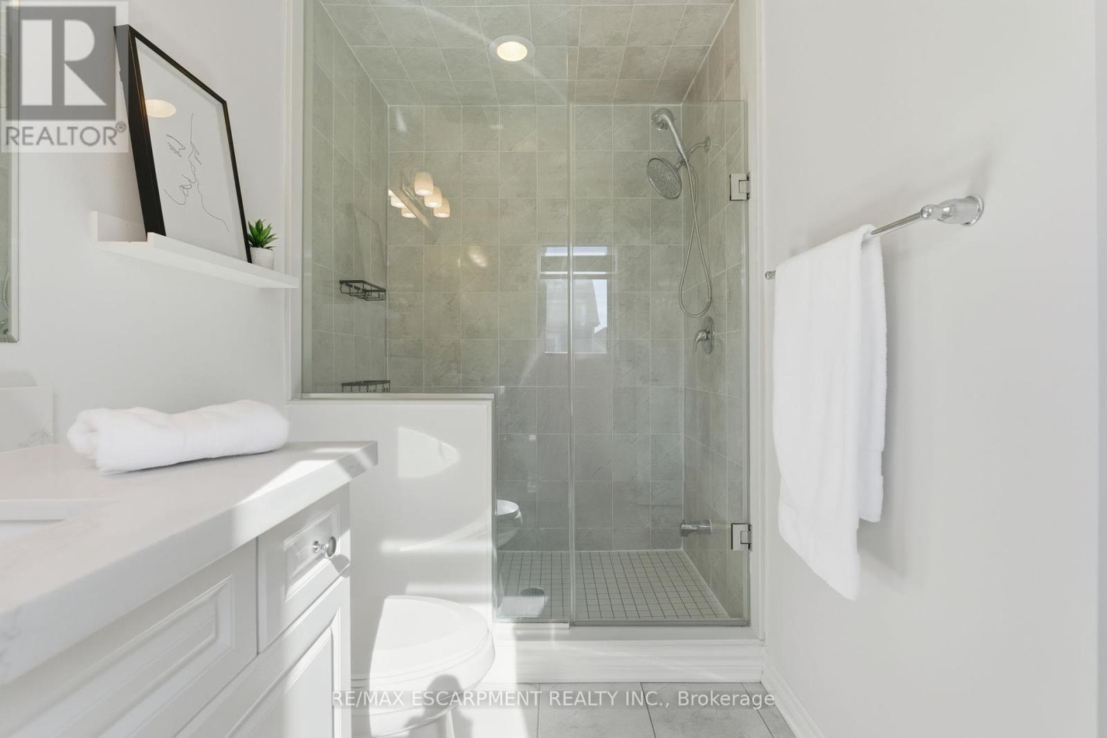 15 Bastia Street E, Hamilton, Ontario  L8B 1V3 - Photo 29 - X12458789