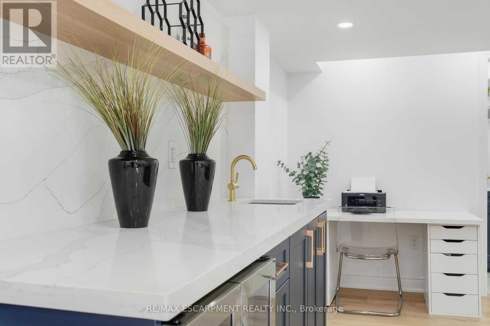 15 Bastia Street E, Hamilton, Ontario  L8B 1V3 - Photo 35 - X12458789