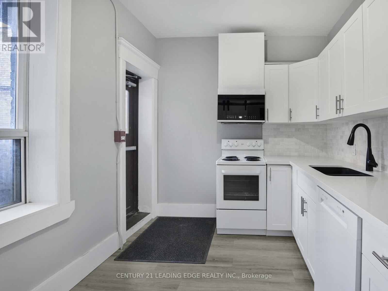 1 - 614 College Street, Toronto, Ontario  M6G 1B4 - Photo 9 - C12458808