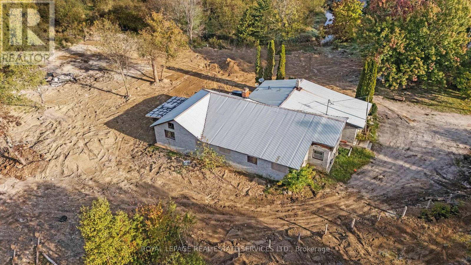 21852 East Town Line, East Gwillimbury, Ontario  L0E 1T0 - Photo 5 - N12458802