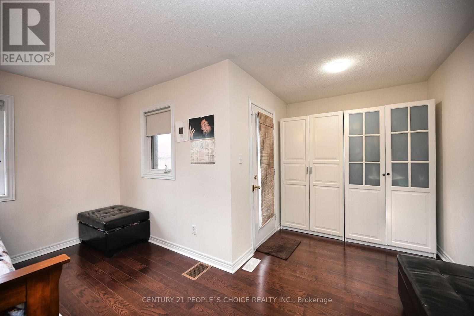 23 Lanebrook Drive, Brampton, Ontario  L6P 2E3 - Photo 32 - W12458792
