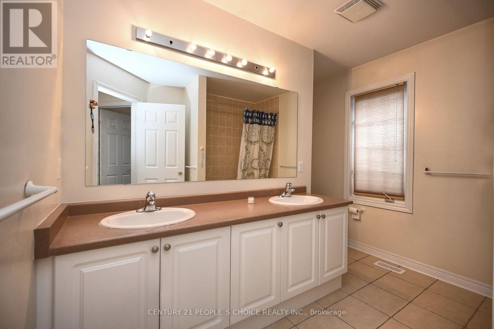 23 Lanebrook Drive, Brampton, Ontario  L6P 2E3 - Photo 44 - W12458792