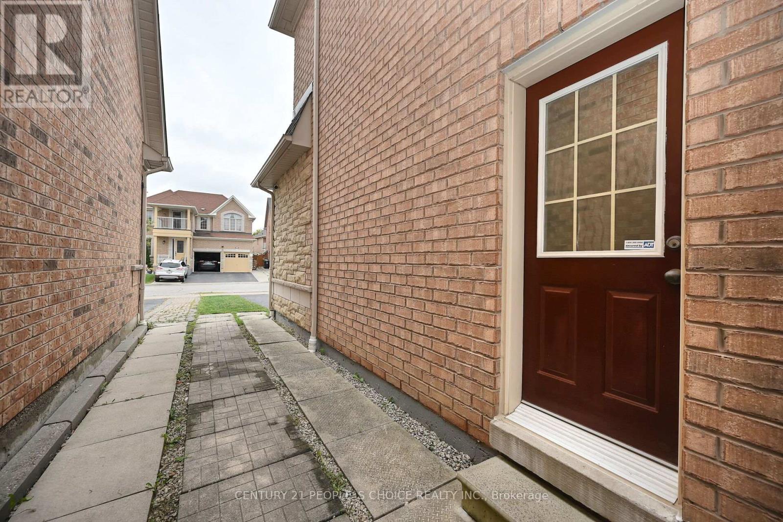 23 Lanebrook Drive, Brampton, Ontario  L6P 2E3 - Photo 48 - W12458792