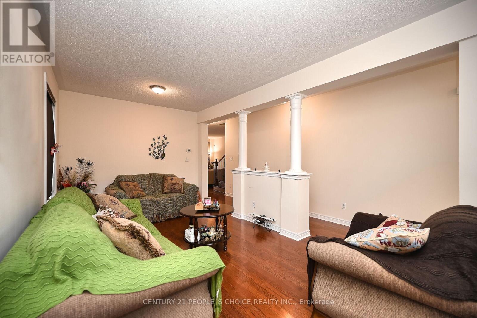 23 Lanebrook Drive, Brampton, Ontario  L6P 2E3 - Photo 7 - W12458792