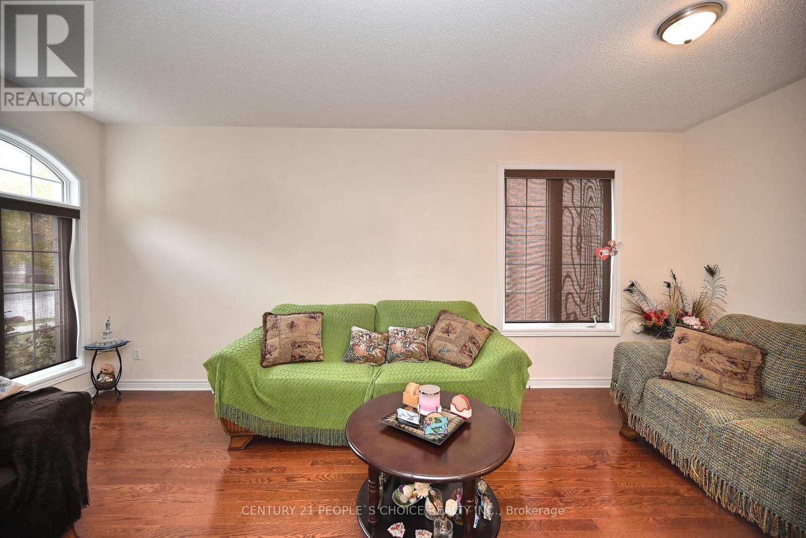 23 Lanebrook Drive, Brampton, Ontario  L6P 2E3 - Photo 8 - W12458792