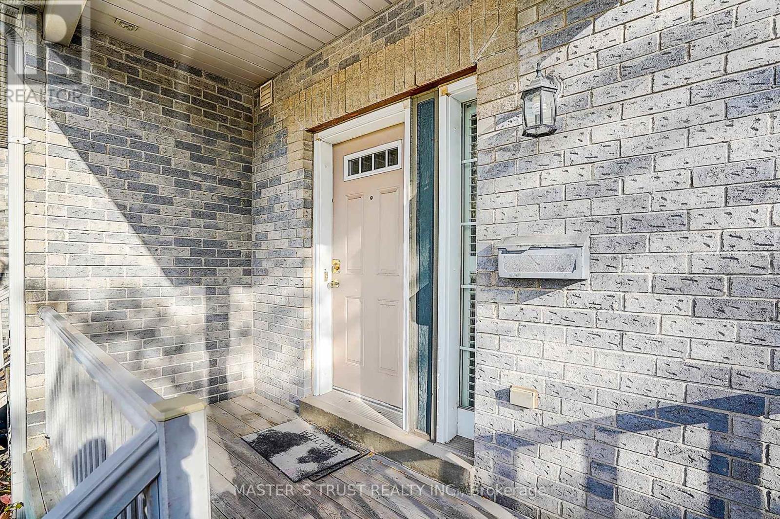 48 - 5535 Glen Erin Drive, Mississauga, Ontario  L5M 6H1 - Photo 2 - W12458801