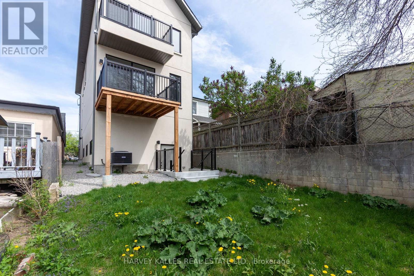 Bsmt - 19 Lambton Avenue, Toronto, Ontario  M6N 2S2 - Photo 14 - W12458806