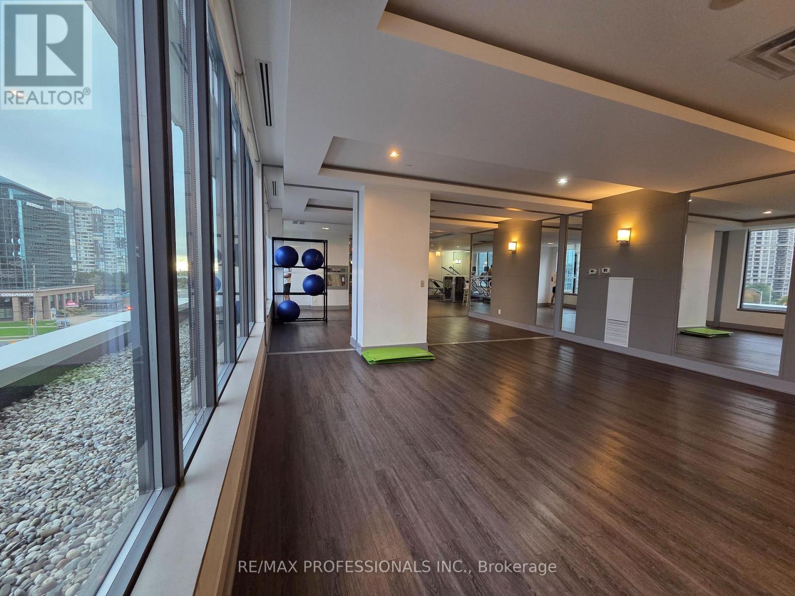 4509 - 4011 Brickstone Mews, Mississauga, Ontario  L5B 0J7 - Photo 8 - W12458809