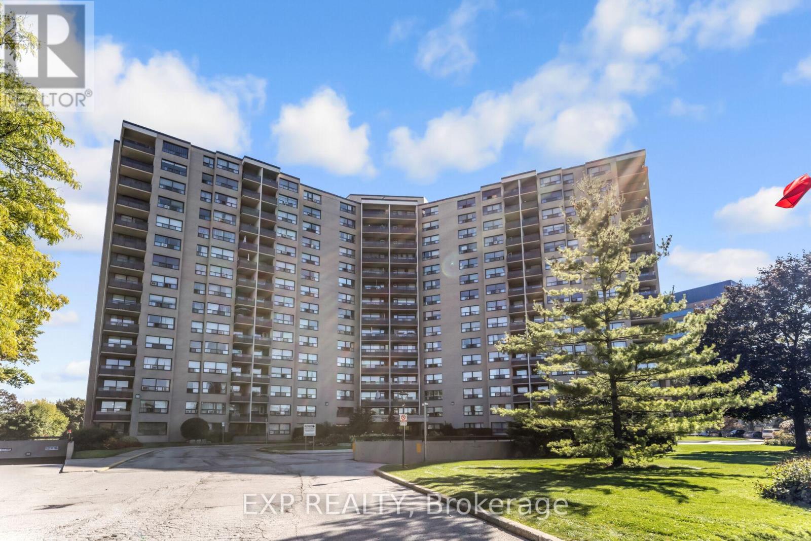 519 - 451 Westmall, Toronto, Ontario  M9C 1G1 - Photo 3 - W12458810