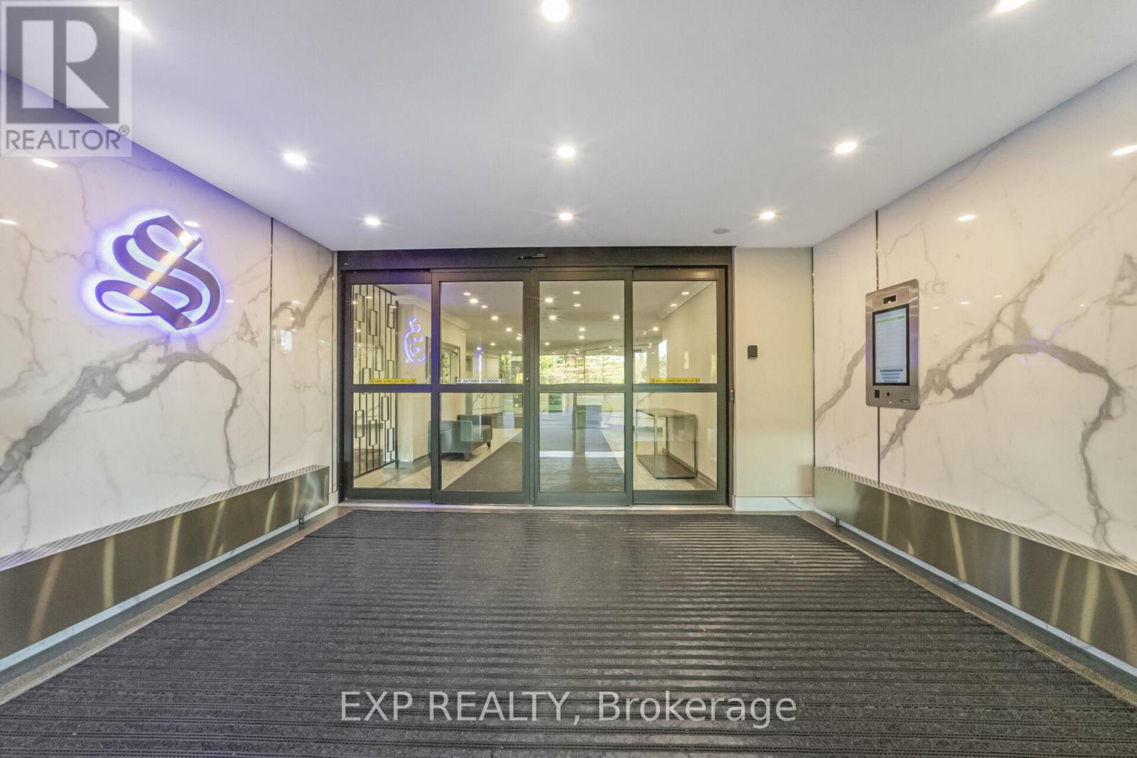 519 - 451 Westmall, Toronto, Ontario  M9C 1G1 - Photo 5 - W12458810