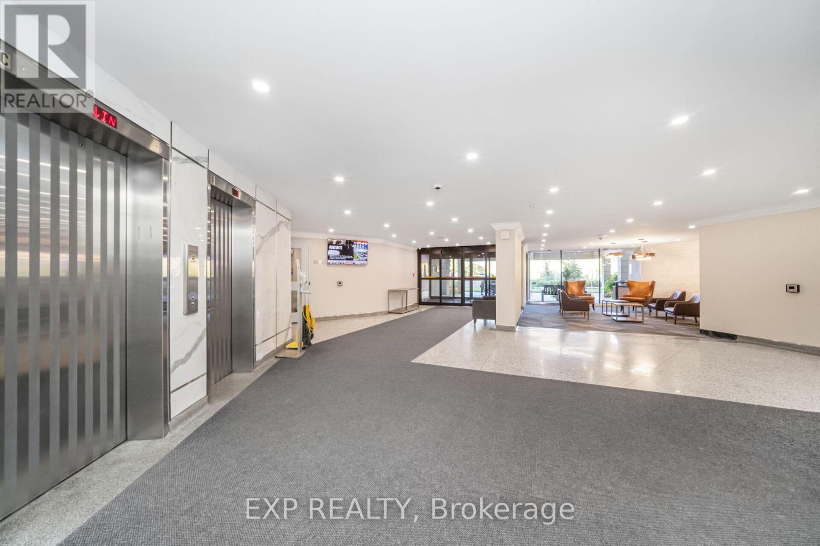 519 - 451 Westmall, Toronto, Ontario  M9C 1G1 - Photo 8 - W12458810