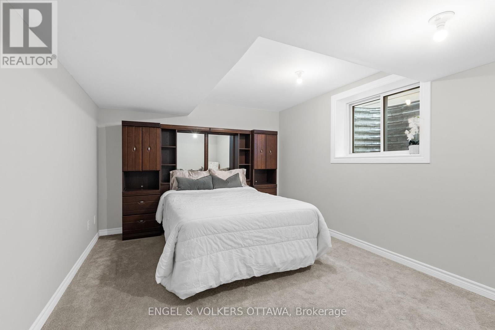 933 Islington Way, Ottawa, Ontario  K1T 0T7 - Photo 33 - X12449007