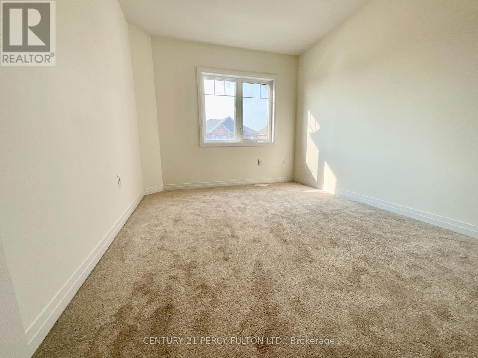 242 Port Crescent, Welland, Ontario  L3B 0N3 - Photo 16 - X12458803