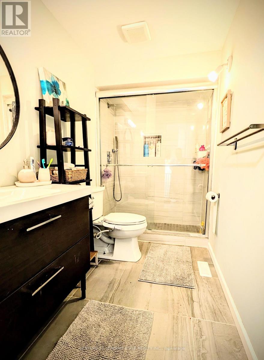 6 - 40 Castle Rock Drive, Richmond Hill, Ontario  L4C 5H5 - Photo 16 - N12458599