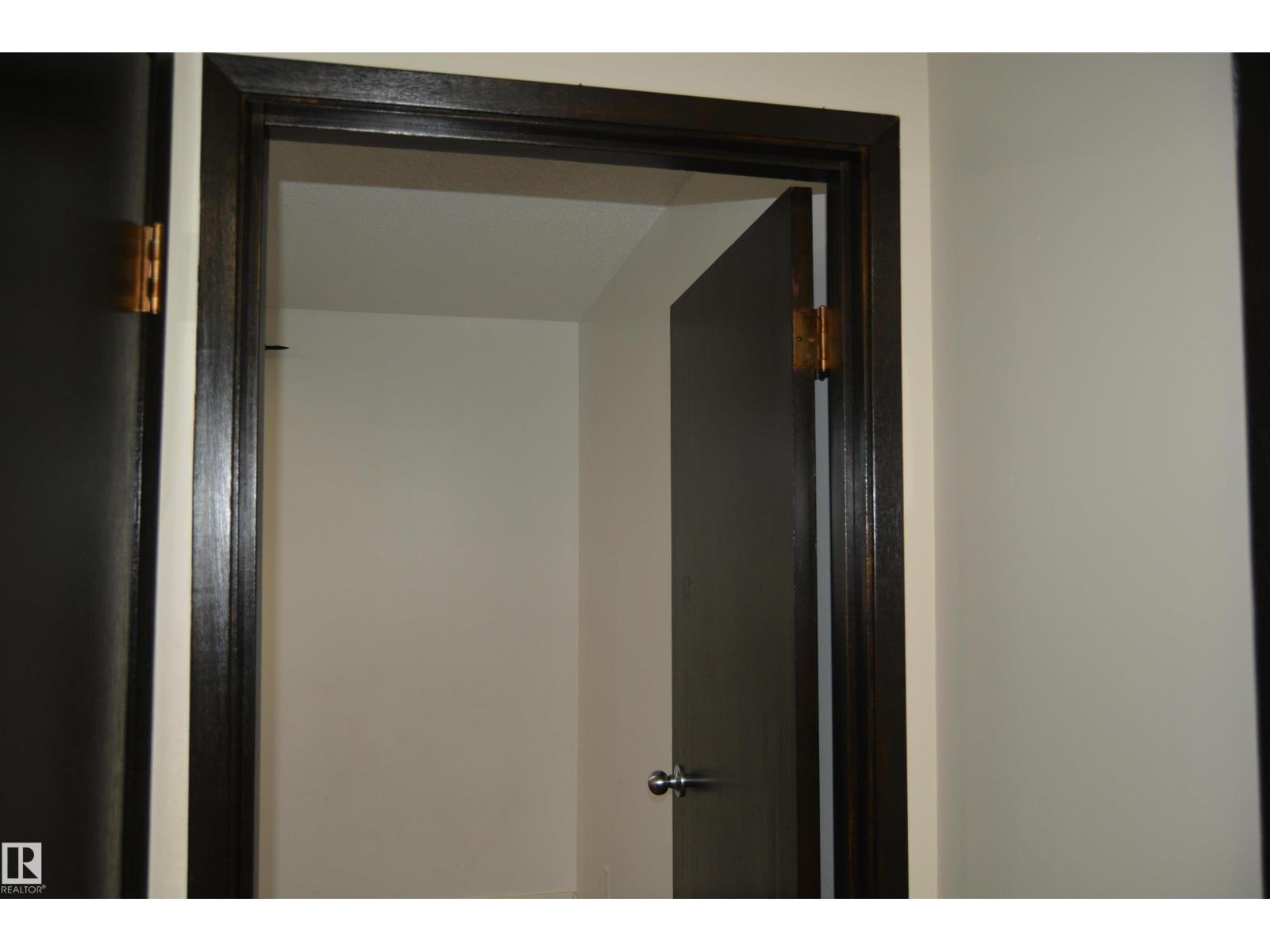 132 Millbourne Rd E Nw, Edmonton, Alberta  T6K 0K9 - Photo 33 - E4461871