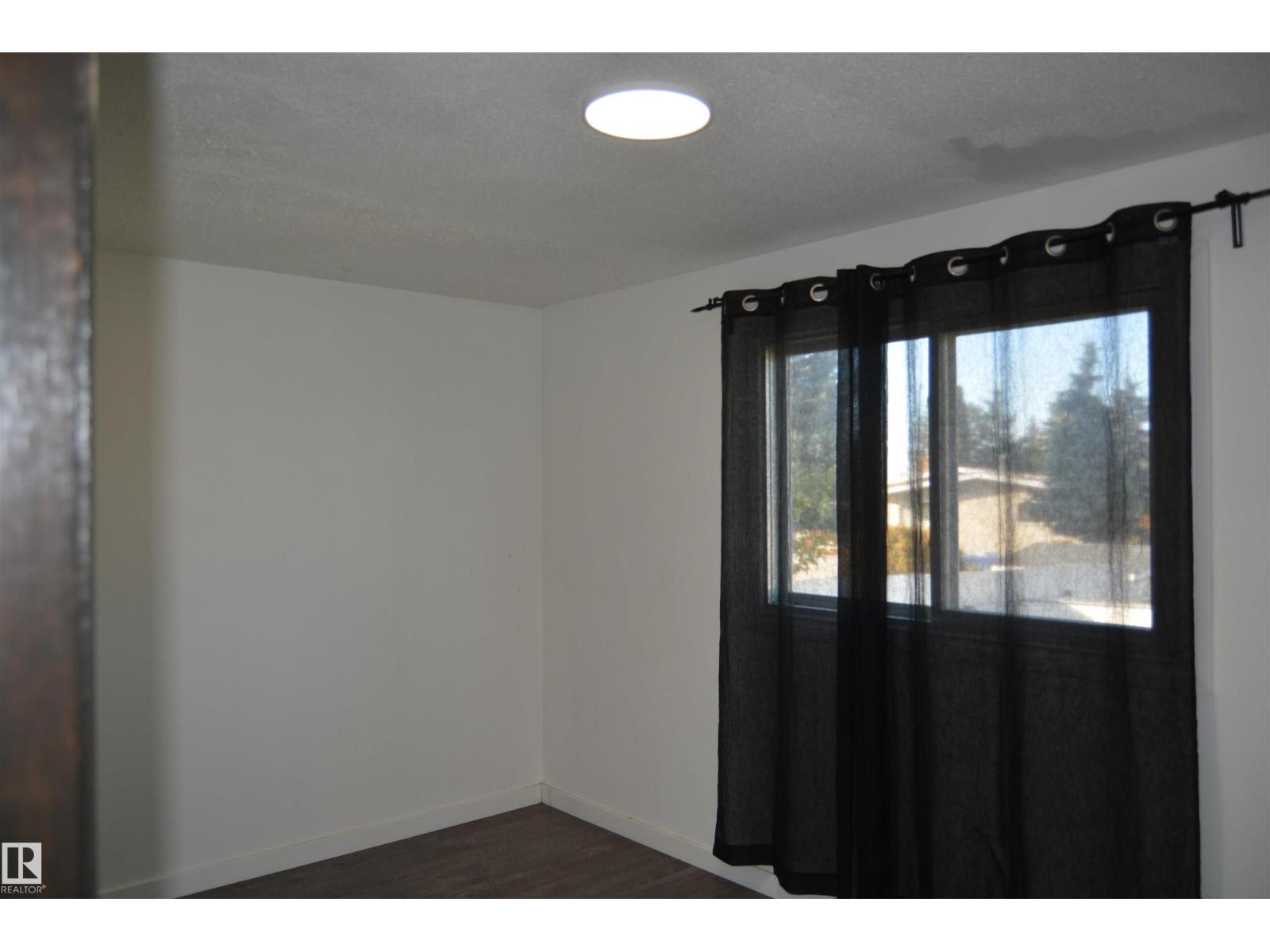 132 Millbourne Rd E Nw, Edmonton, Alberta  T6K 0K9 - Photo 34 - E4461871