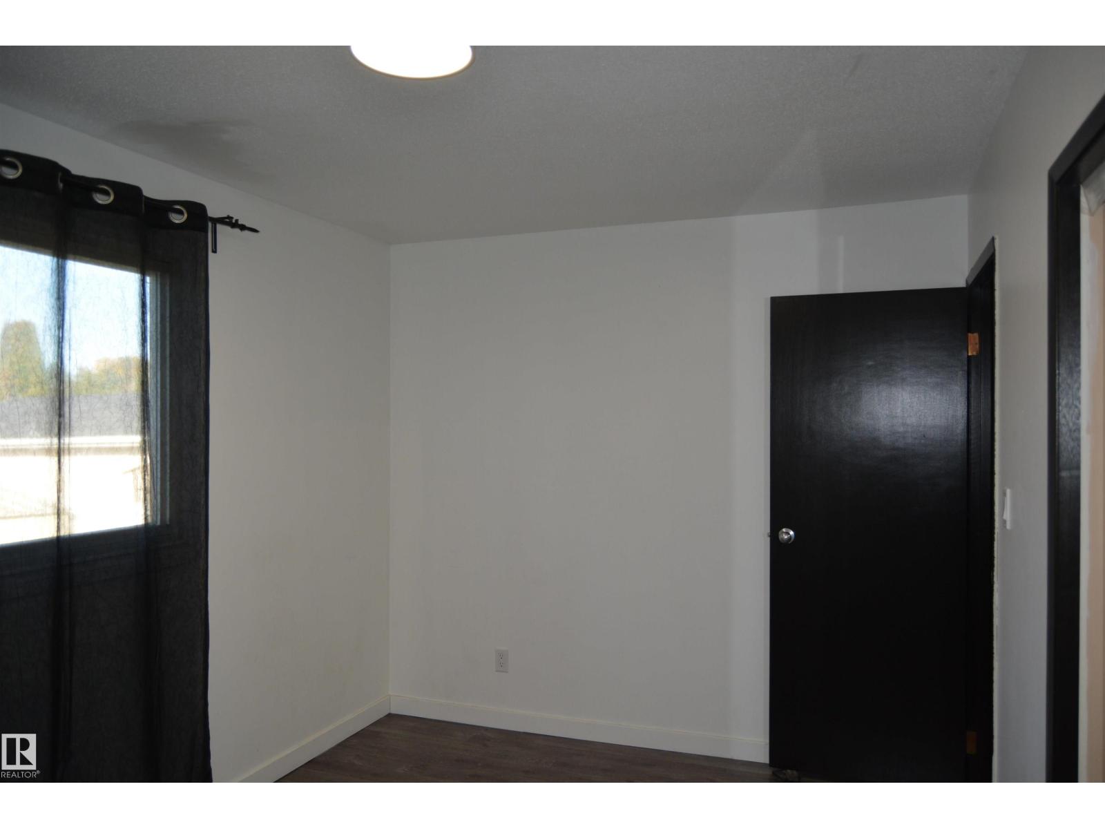 132 Millbourne Rd E Nw, Edmonton, Alberta  T6K 0K9 - Photo 37 - E4461871