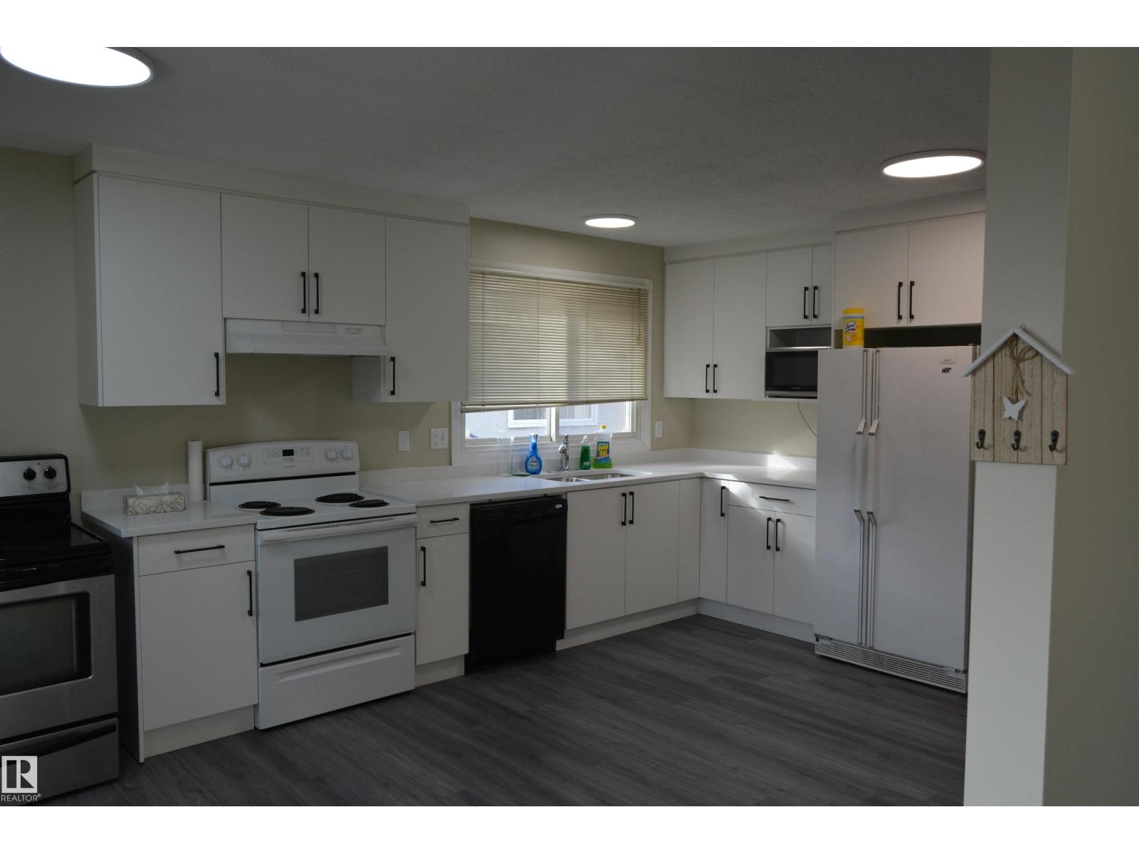 132 Millbourne Rd E Nw, Edmonton, Alberta  T6K 0K9 - Photo 8 - E4461871