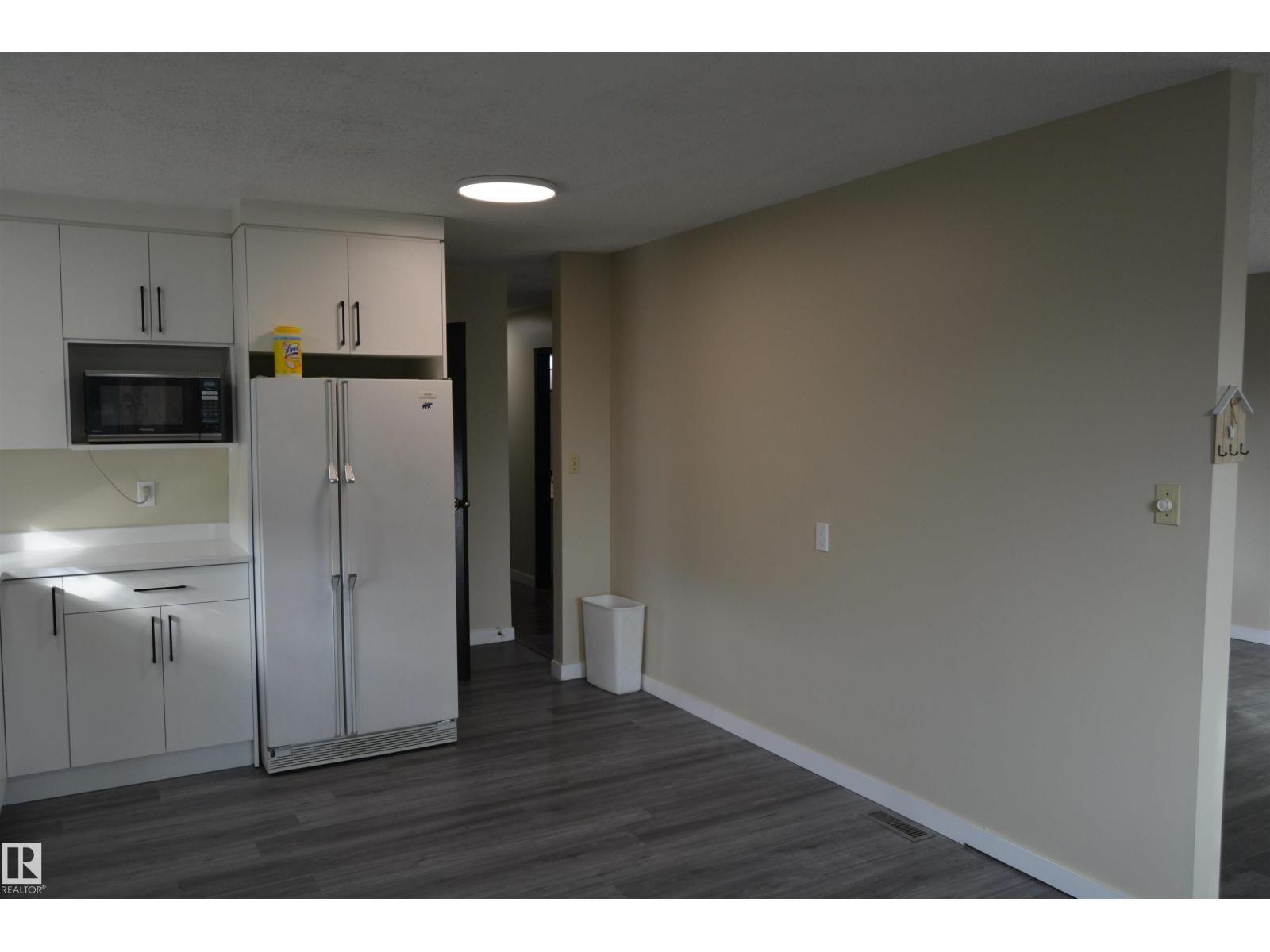 132 Millbourne Rd E Nw, Edmonton, Alberta  T6K 0K9 - Photo 9 - E4461871