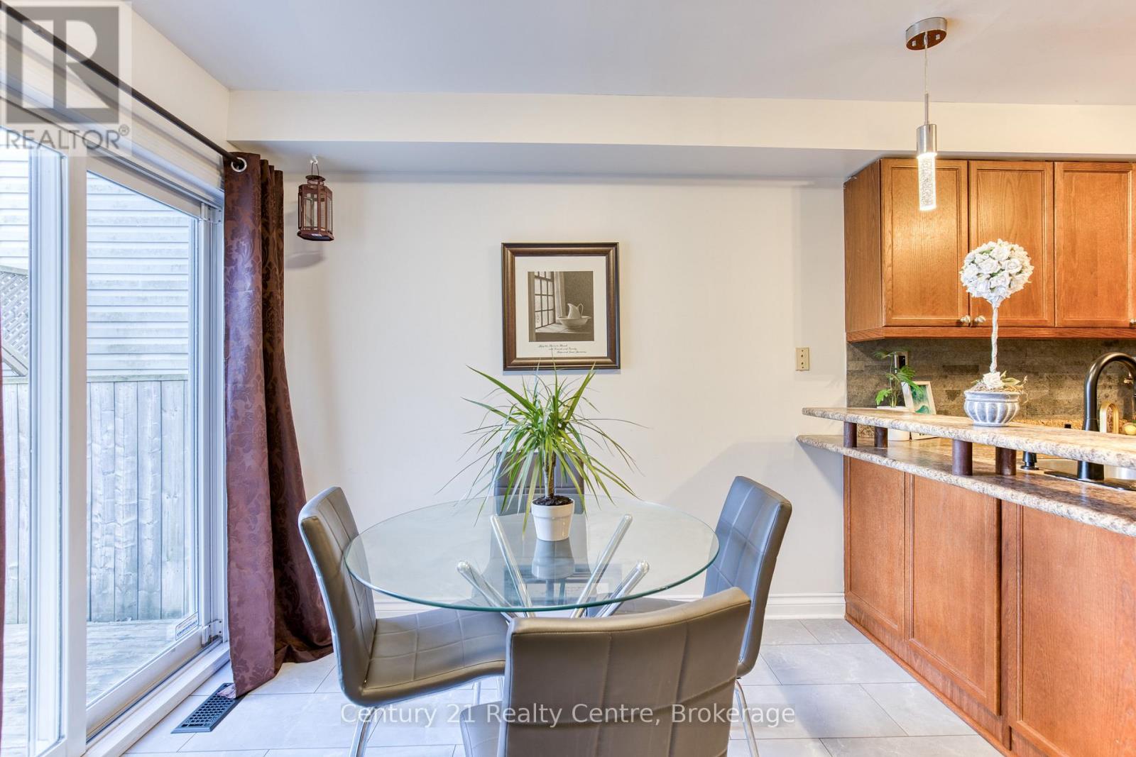 45 Hatch Street E, Whitby, Ontario  L1M 2H9 - Photo 17 - E12458816