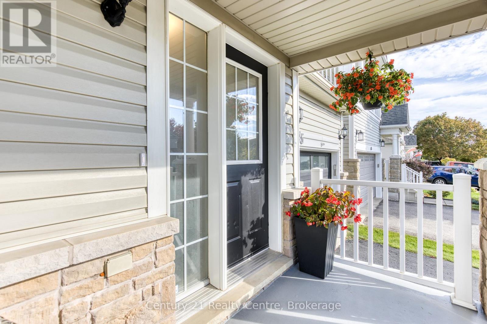 45 Hatch Street E, Whitby, Ontario  L1M 2H9 - Photo 4 - E12458816