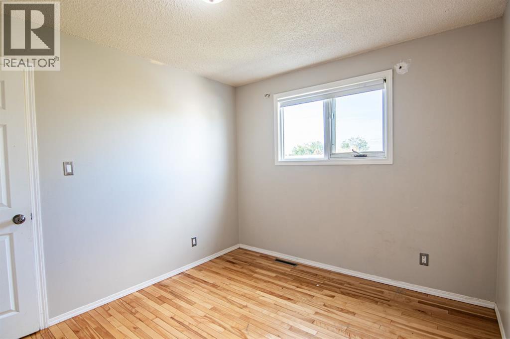604 Terrace Park, Red Deer, Alberta  T4N 1V8 - Photo 12 - A2264029