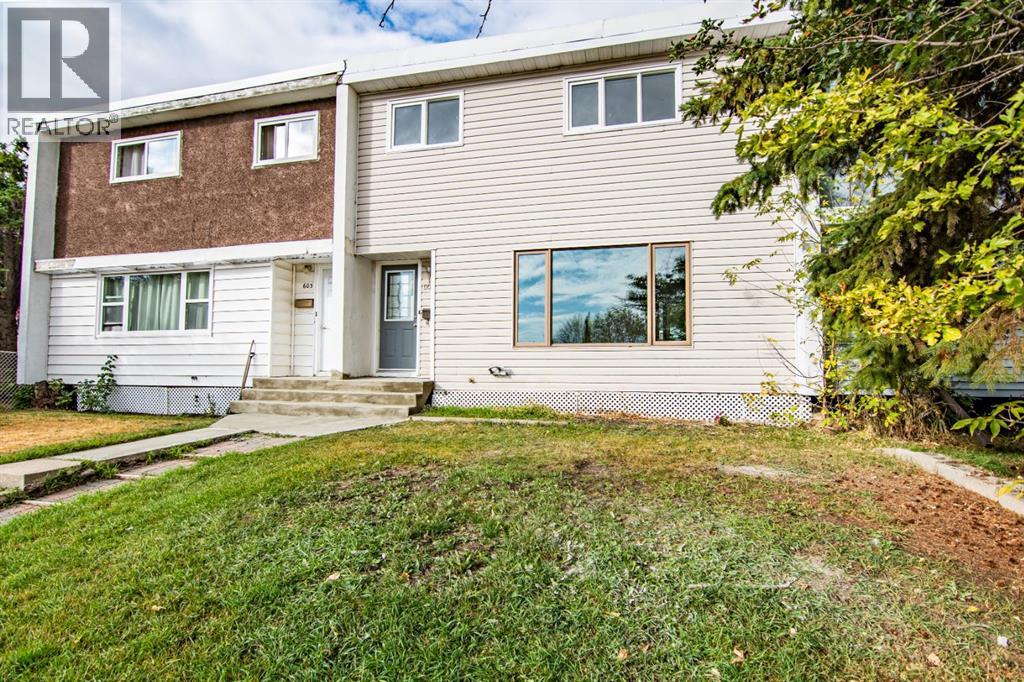 604 Terrace Park, Red Deer, Alberta  T4N 1V8 - Photo 3 - A2264029