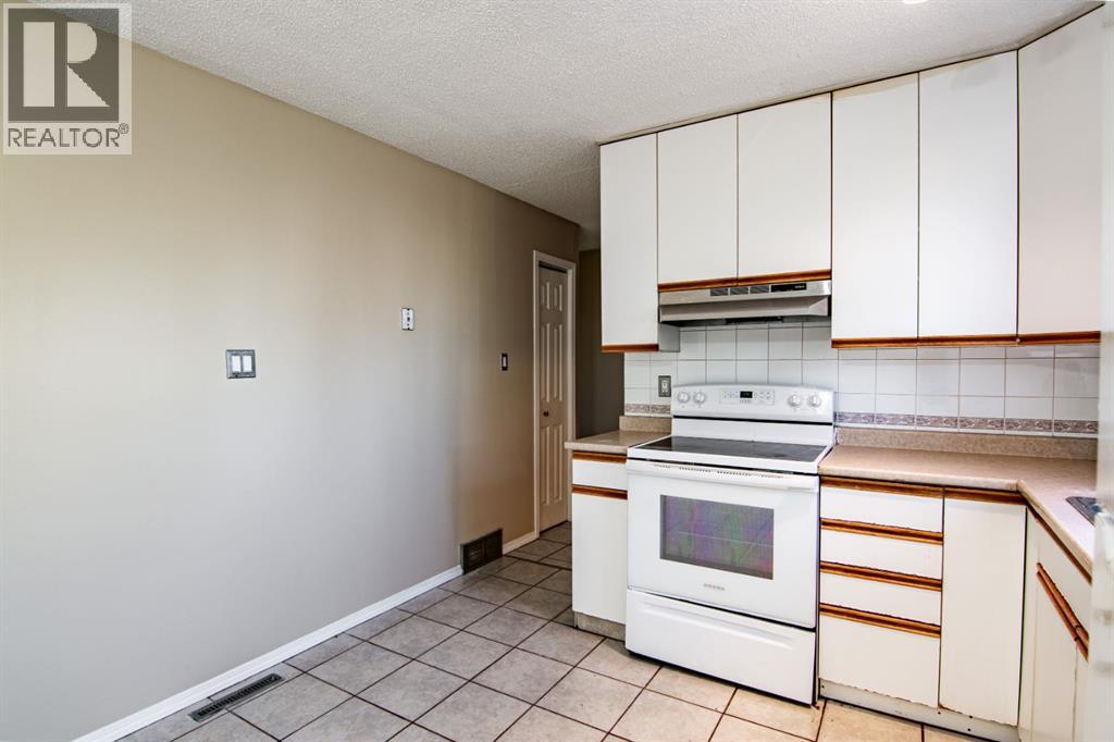 604 Terrace Park, Red Deer, Alberta  T4N 1V8 - Photo 24 - A2264029