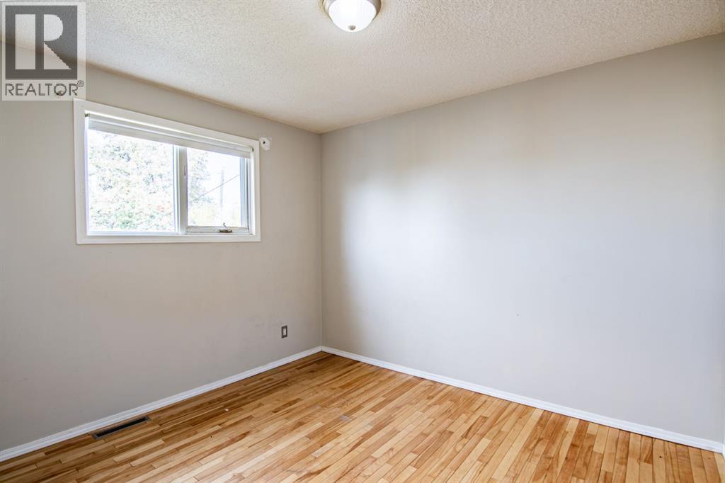 604 Terrace Park, Red Deer, Alberta  T4N 1V8 - Photo 11 - A2264029